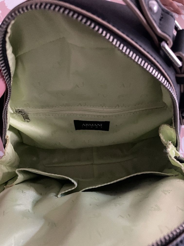 Mala preta e Mochila preta