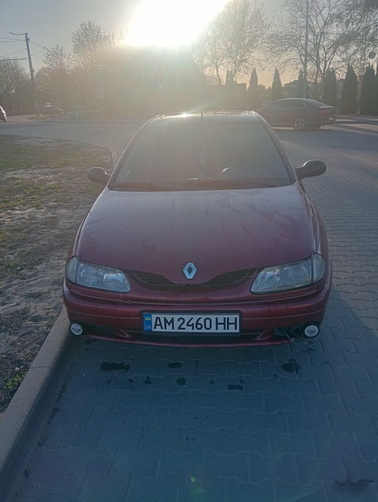 Renault Laguna 1