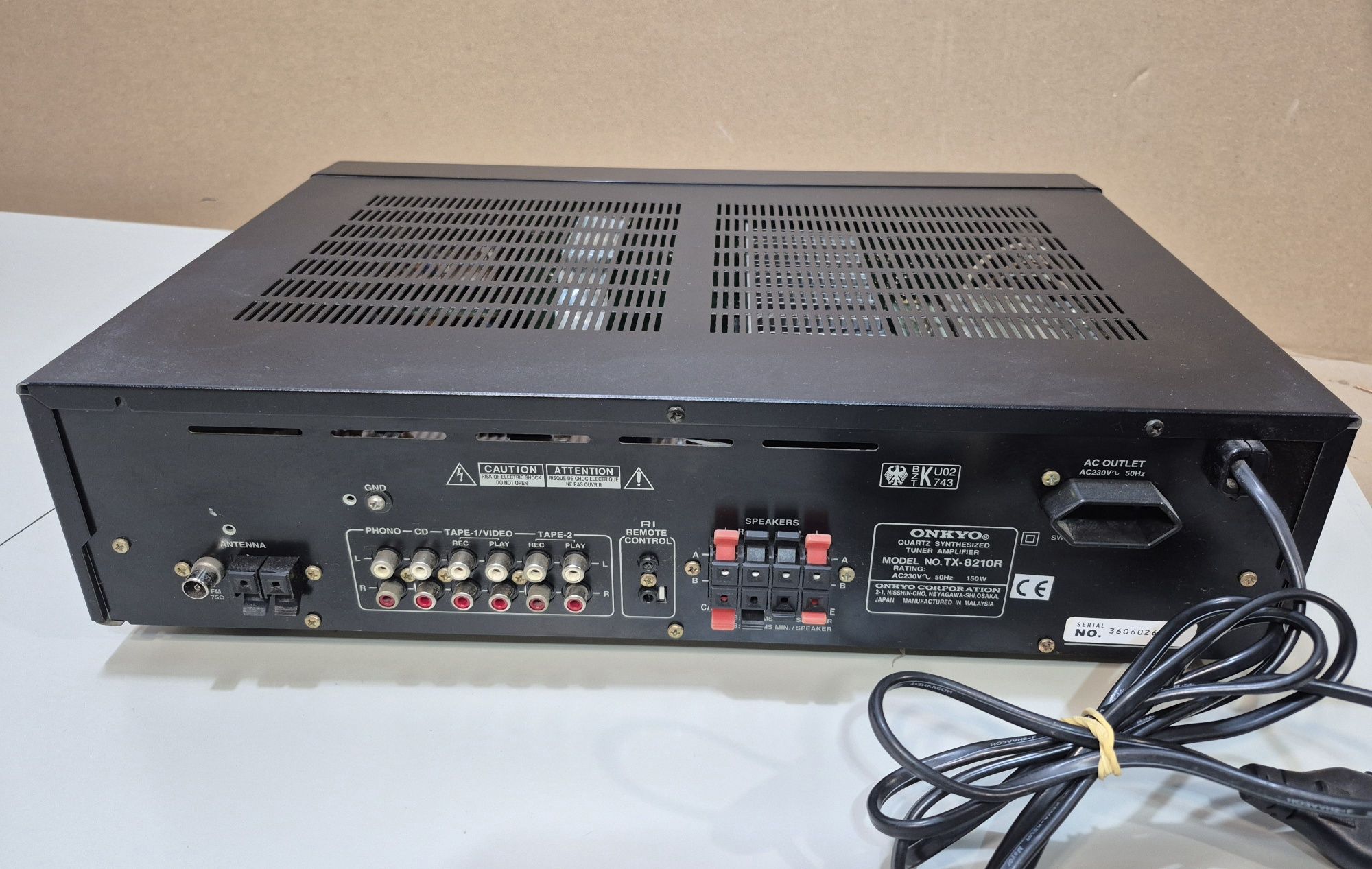 Amplituner Onkyo TX-8210 R