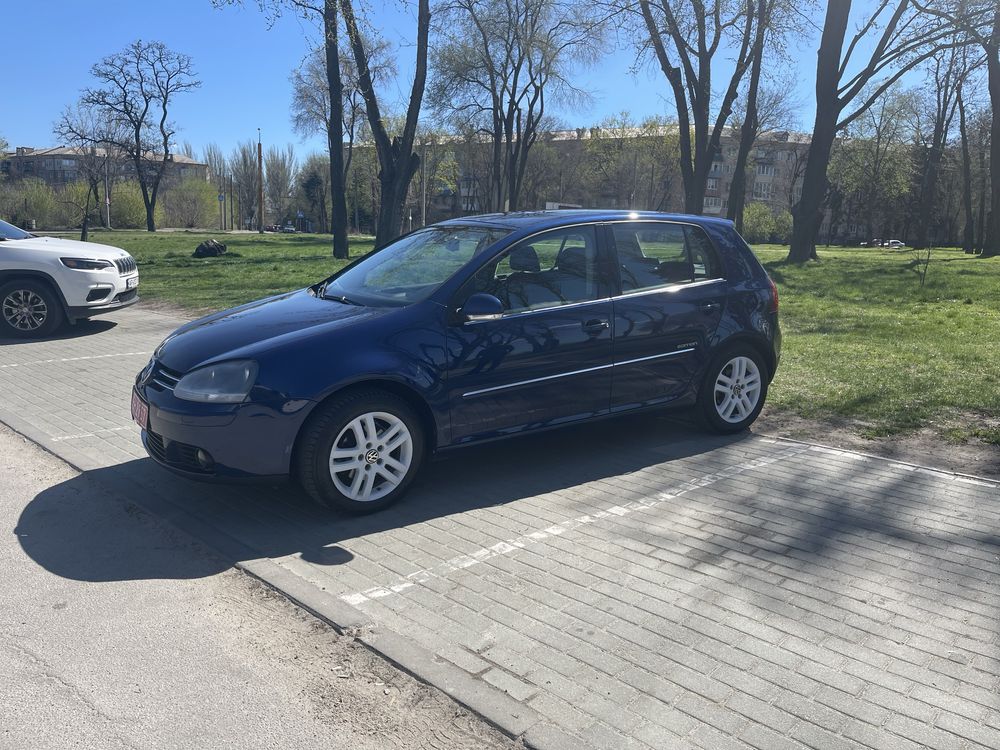 Volkswagen golf 5.