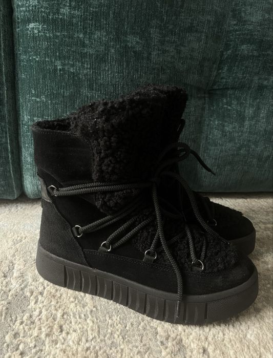 Зимові черевики жіночі