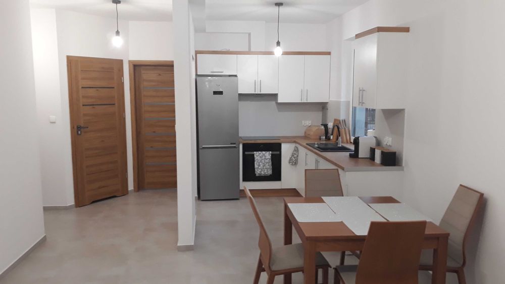 Wynajmę bezpośrednio 2 pokoje w Łomiankach