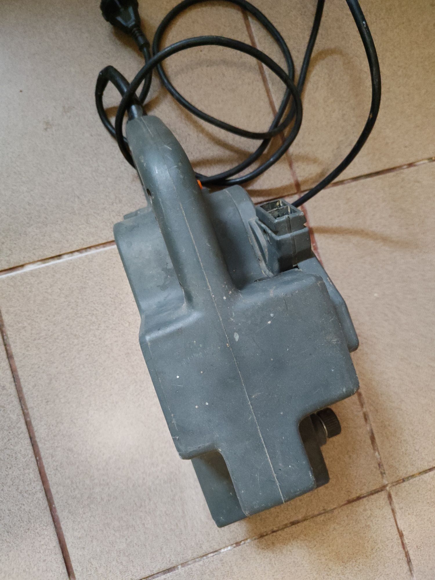 Niemiecka Szlifierka czołg stołowa Tip 700W