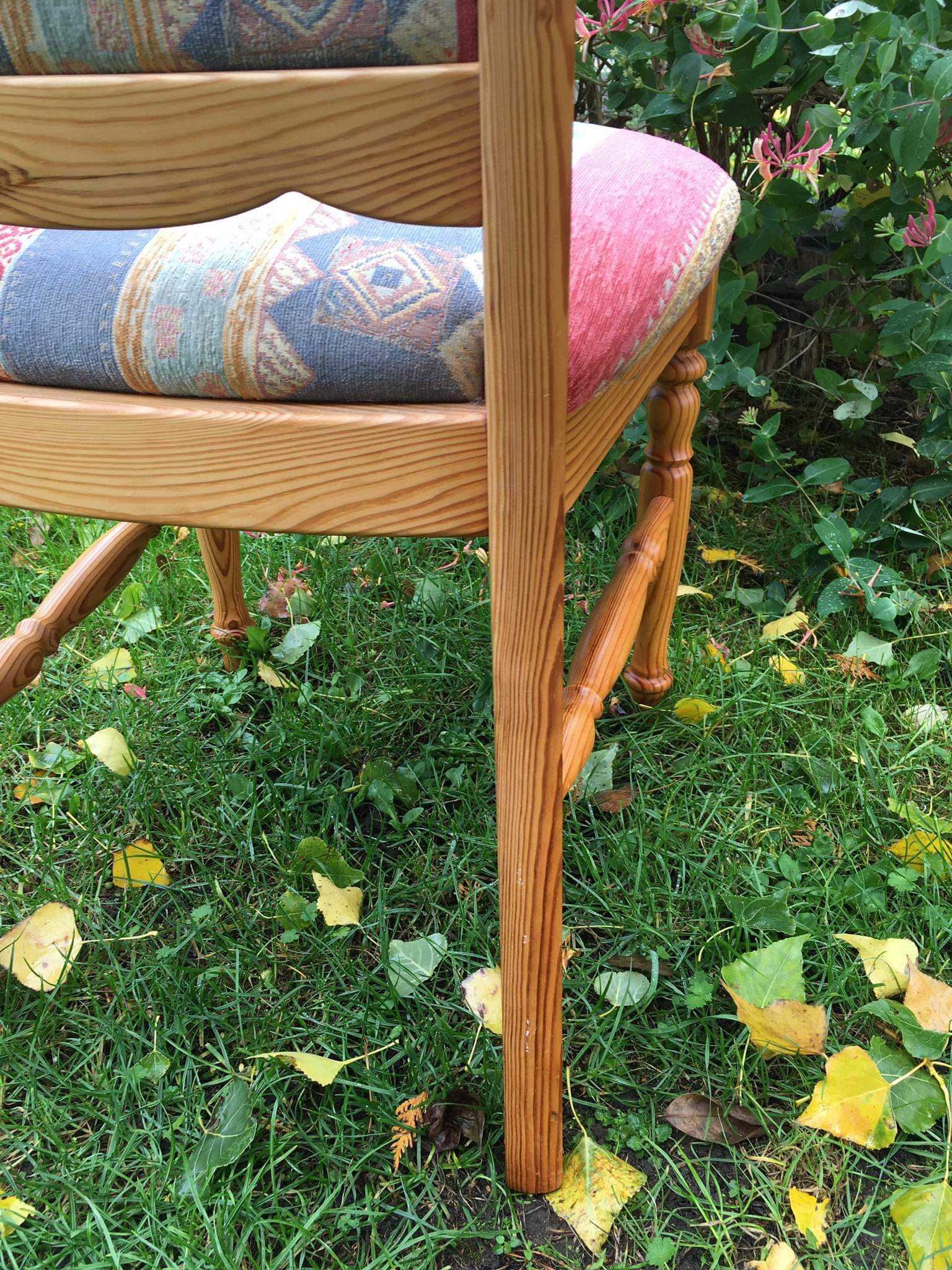 Krzesła drewniane sosnowe, krzesła na sprężynach,