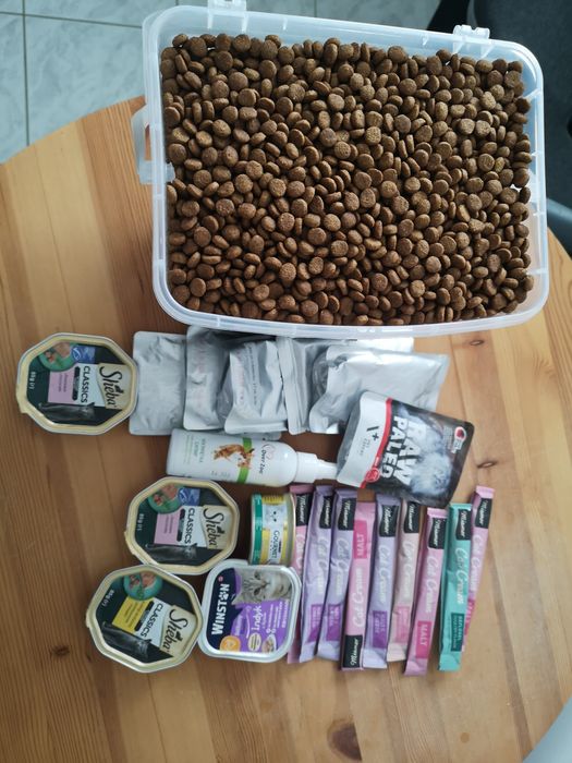 Karma puszki saszetki Royal Canin sheba drapak żwirek kocimiętka