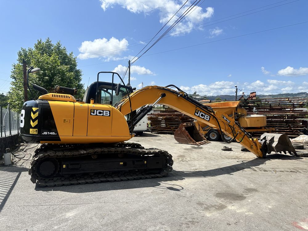 Giratoria KCB JS145