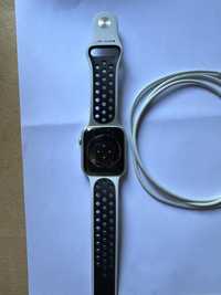 SERIES 6
Silver Aluminum Case
Pure Platinum/Black Nike Sport Band