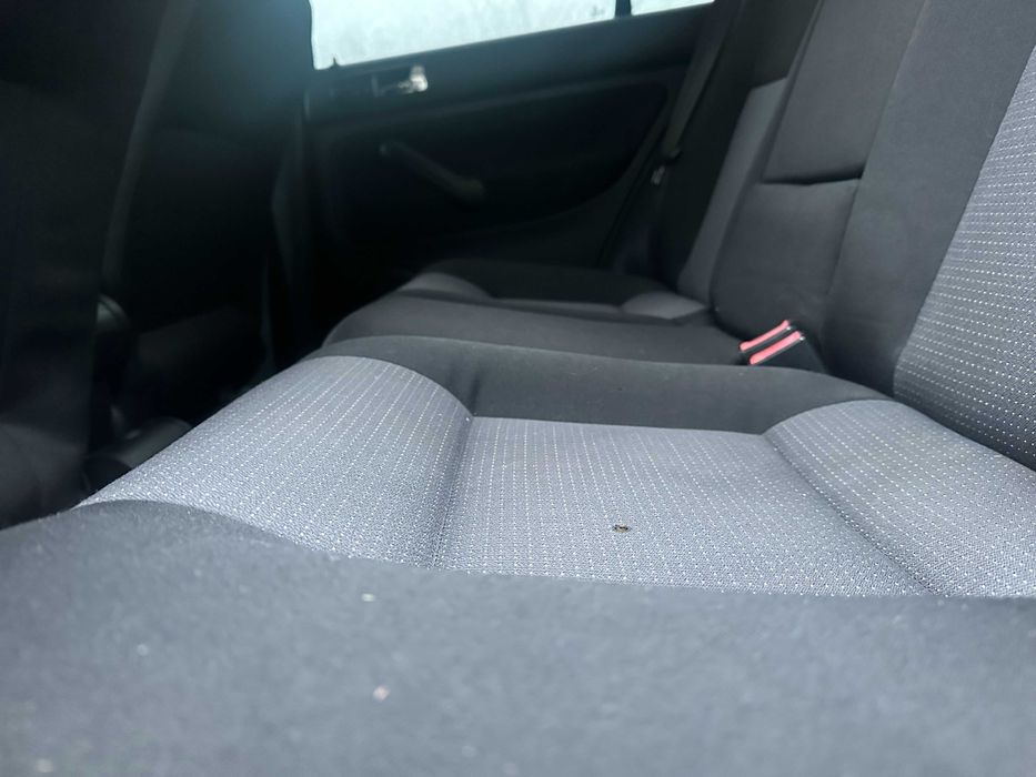 Фольксваген Гольф  1.6 АКПП