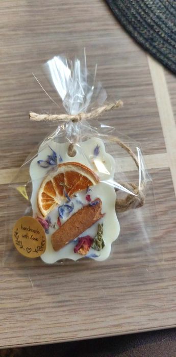 Zawieszki zapachowe świąteczne