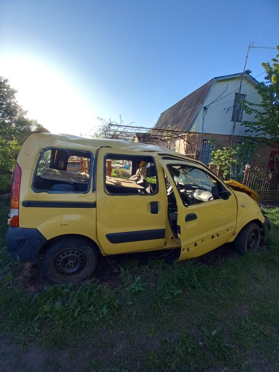 Renault Kengo після ДТП