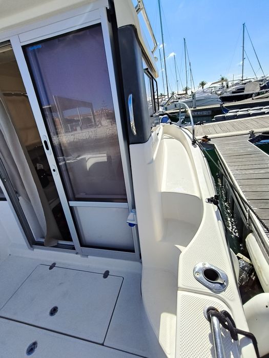 Vende se barco quicksilver 555 pilothouse, com mercury 115 de 2016