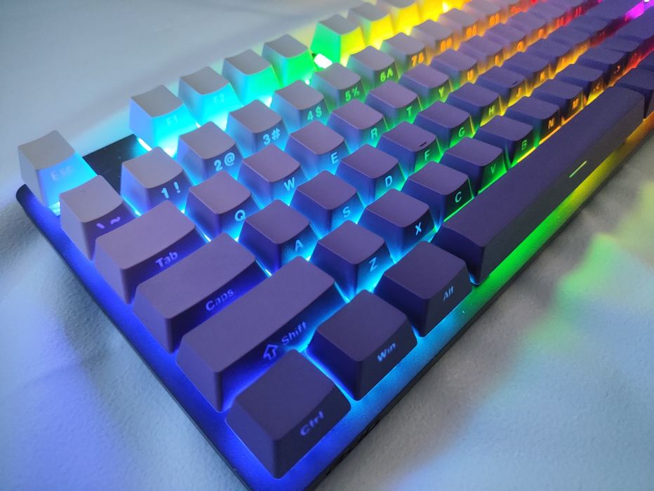 Напів прозорі кейкапи Keycap градієнт фіолетовий білі 136шт OEM бок