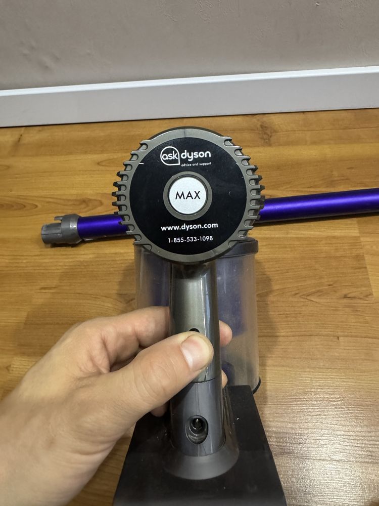 Dyson V6 Animal (бездротовий пилосос)