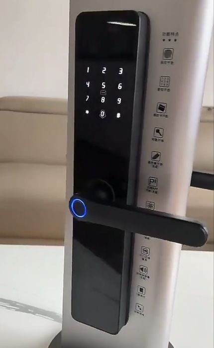 Смартзамок F8 для вхідних дверей