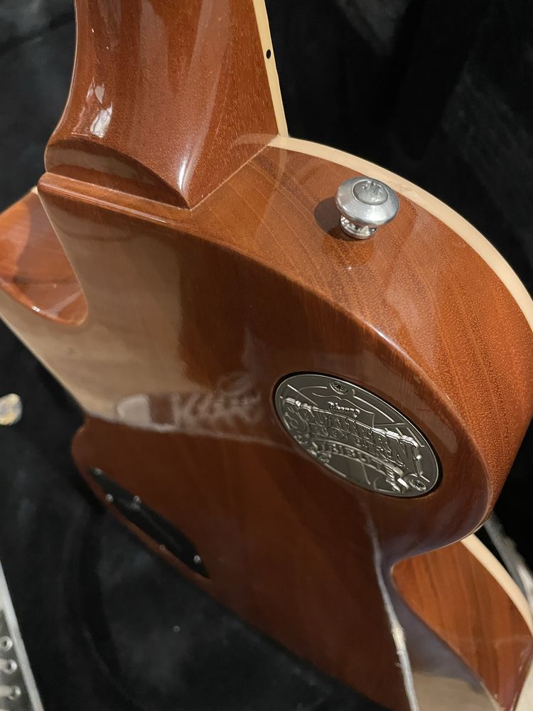 Gibson les paul deluxe 100 an.