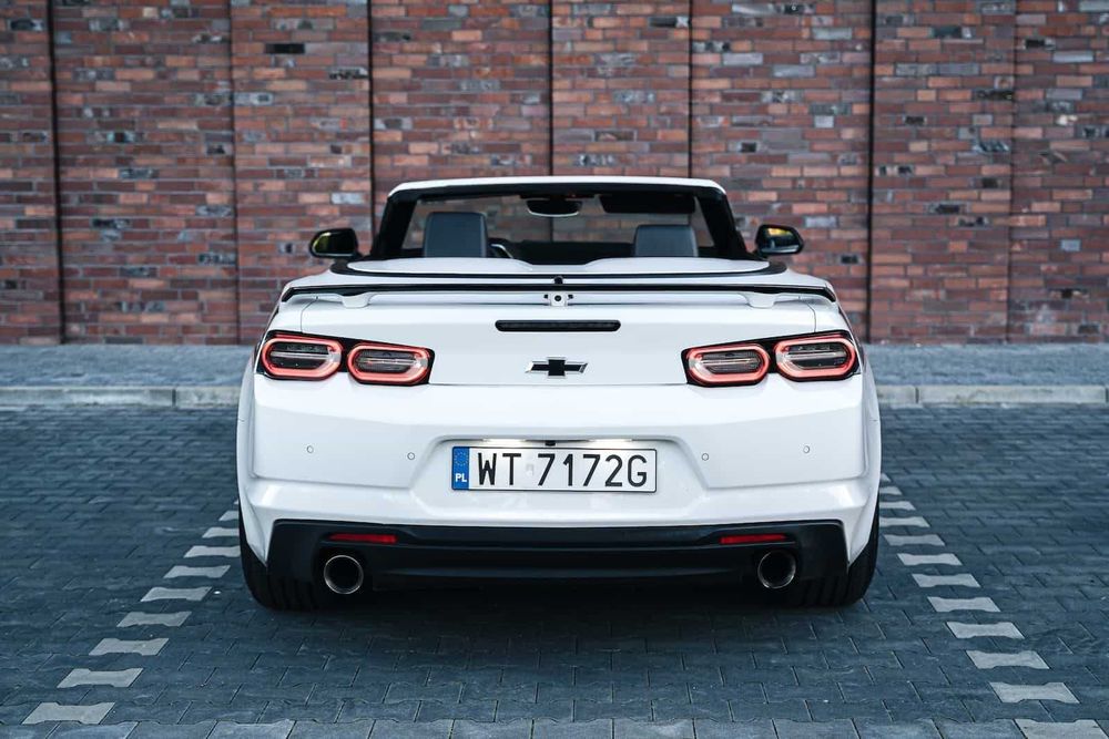 Wynajem Chevrolet Camaro 6.2 V8 WYDECH wypożyczalnia samochodów