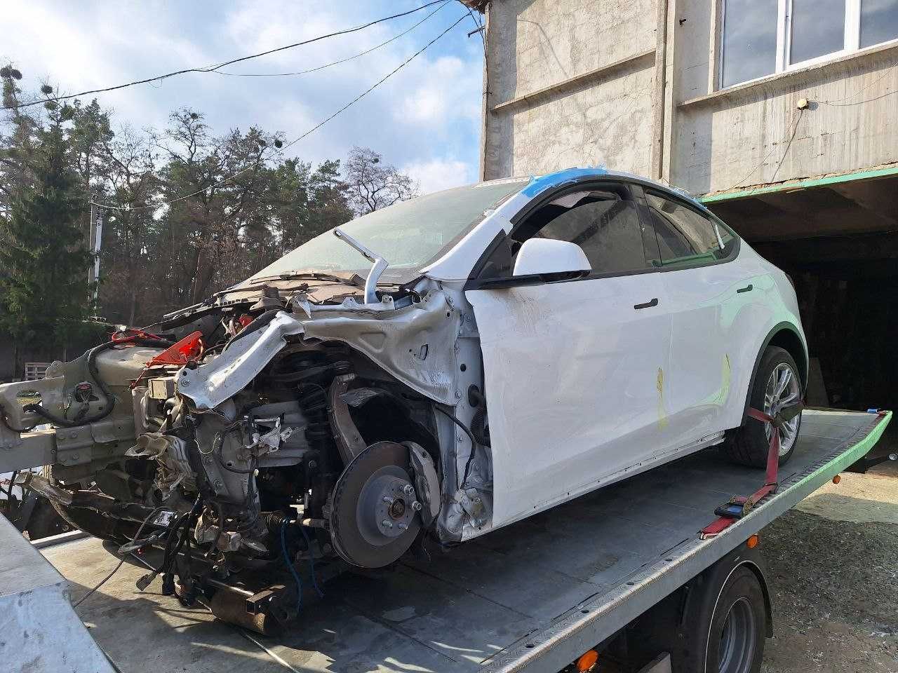 Розборка Тесла модел У Tesla Model Y 2023 Разборка всі запчастини шрот