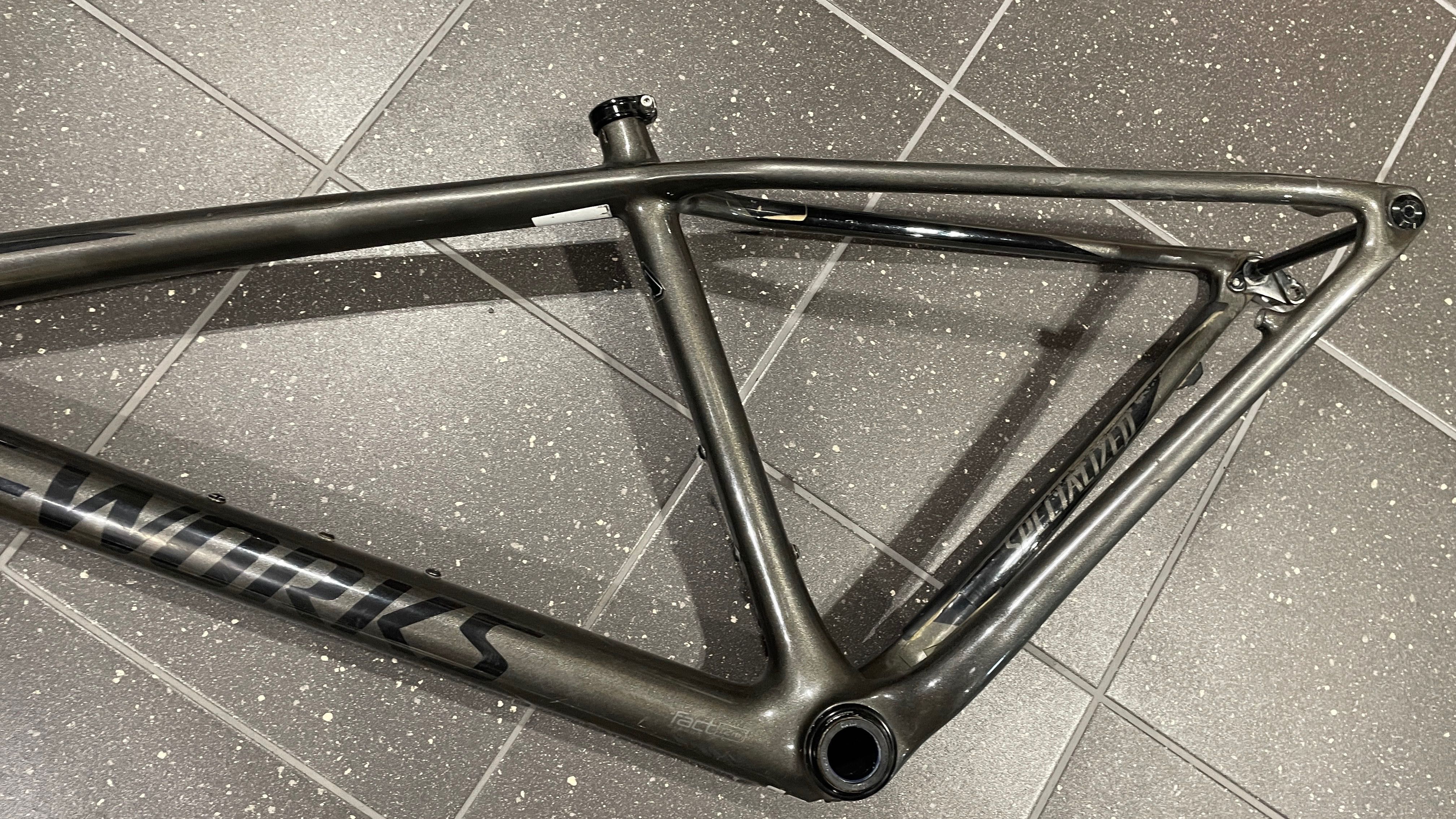 Rama rowerowa mtb XC Specialized S-works Epic S karbon bdb stan