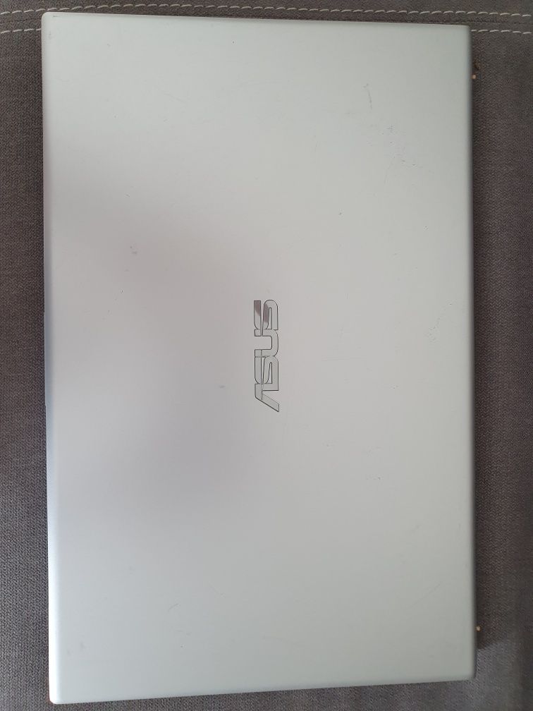 ASUS VivoBook 15 R564UA i5-8250U 8GB 256SSD Win10