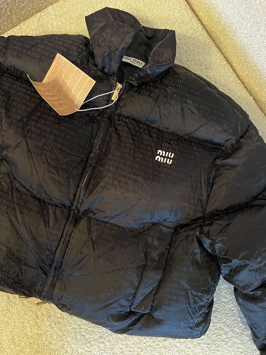 Куртка в стилі Miu Miu