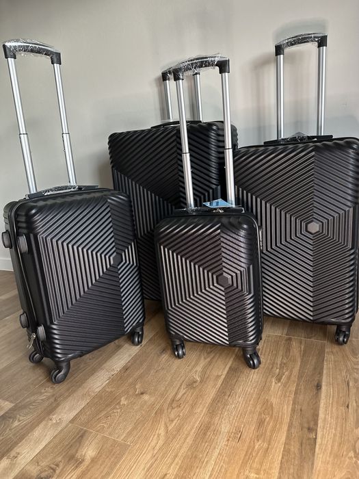 Walizki średnie - bagaż do 23 kg