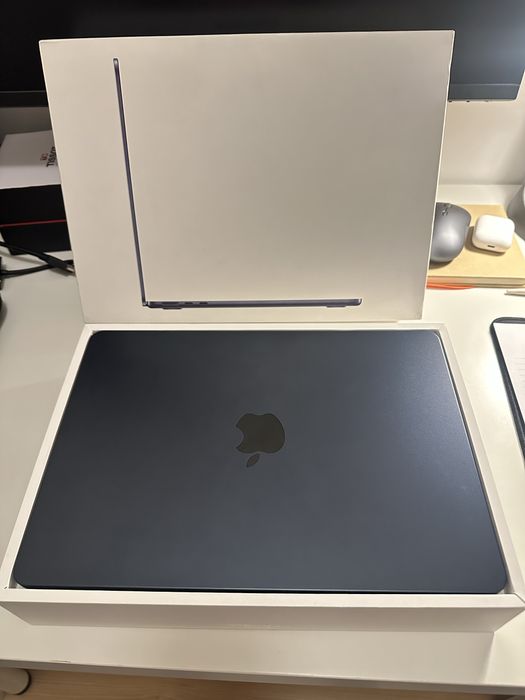 MacBook M4 com garantia