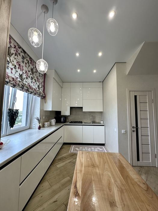 Дворівнева квартира з ремонтом у Луцьку