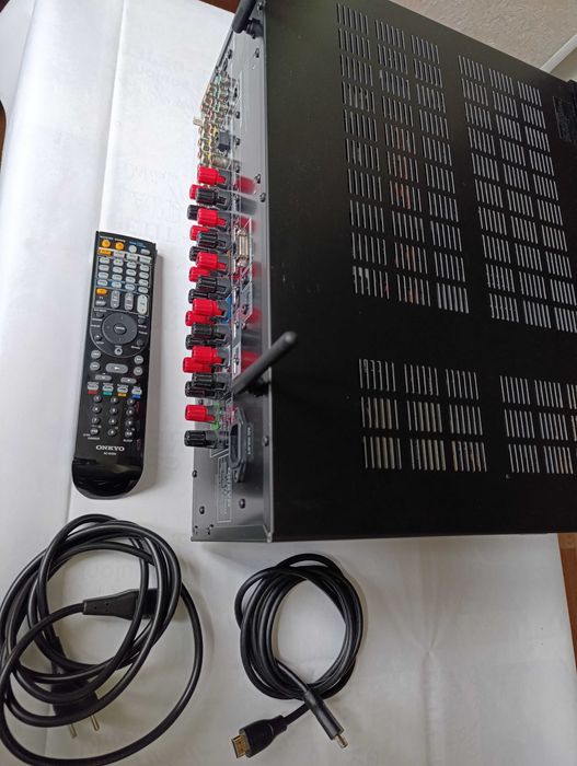 Ресівер Onkyo TX-NR828 • 7.2 • 2013