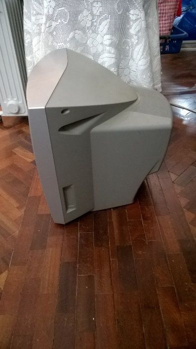 OPORTUNIDADE Televisão Crown 40 cm