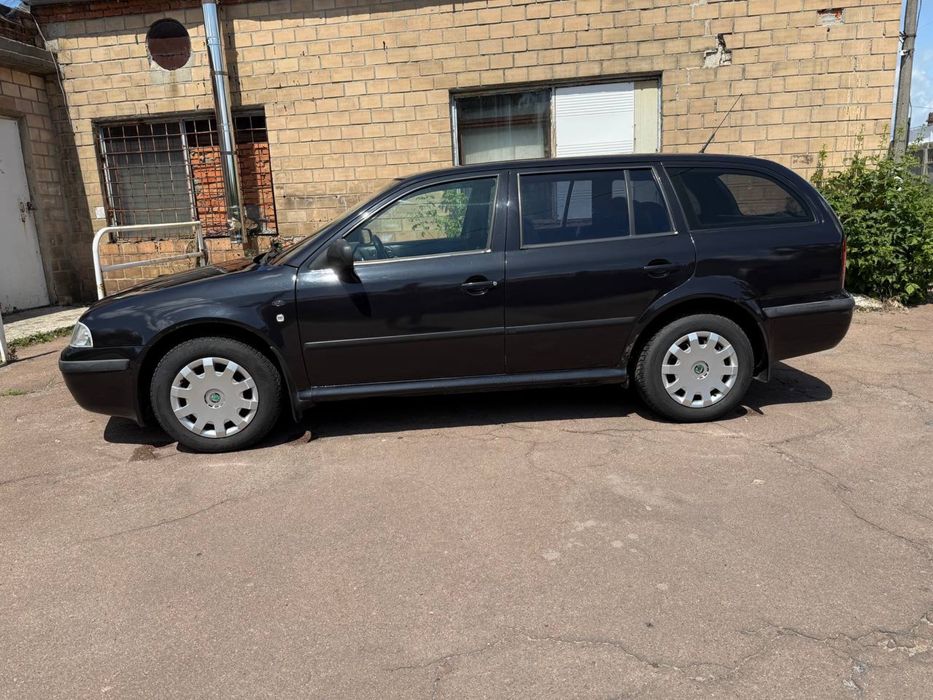 Skoda Octavia tur універсал 2000 року