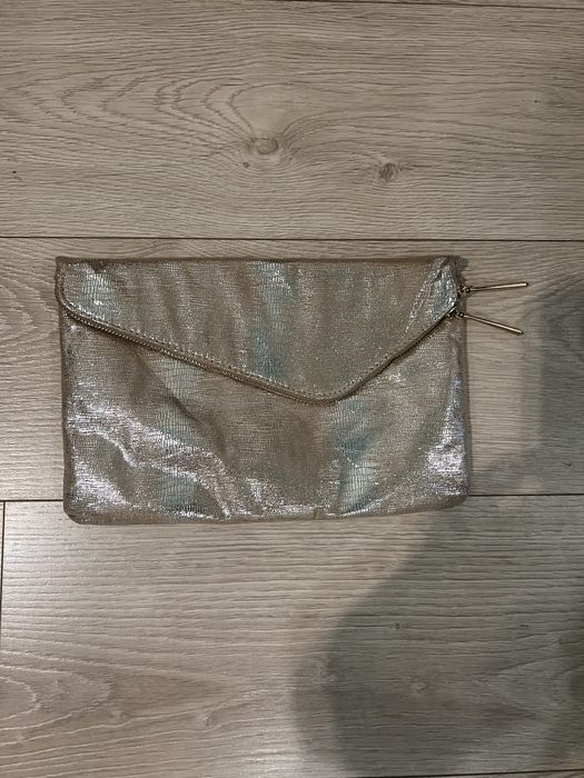 Продам косметичку для девочки