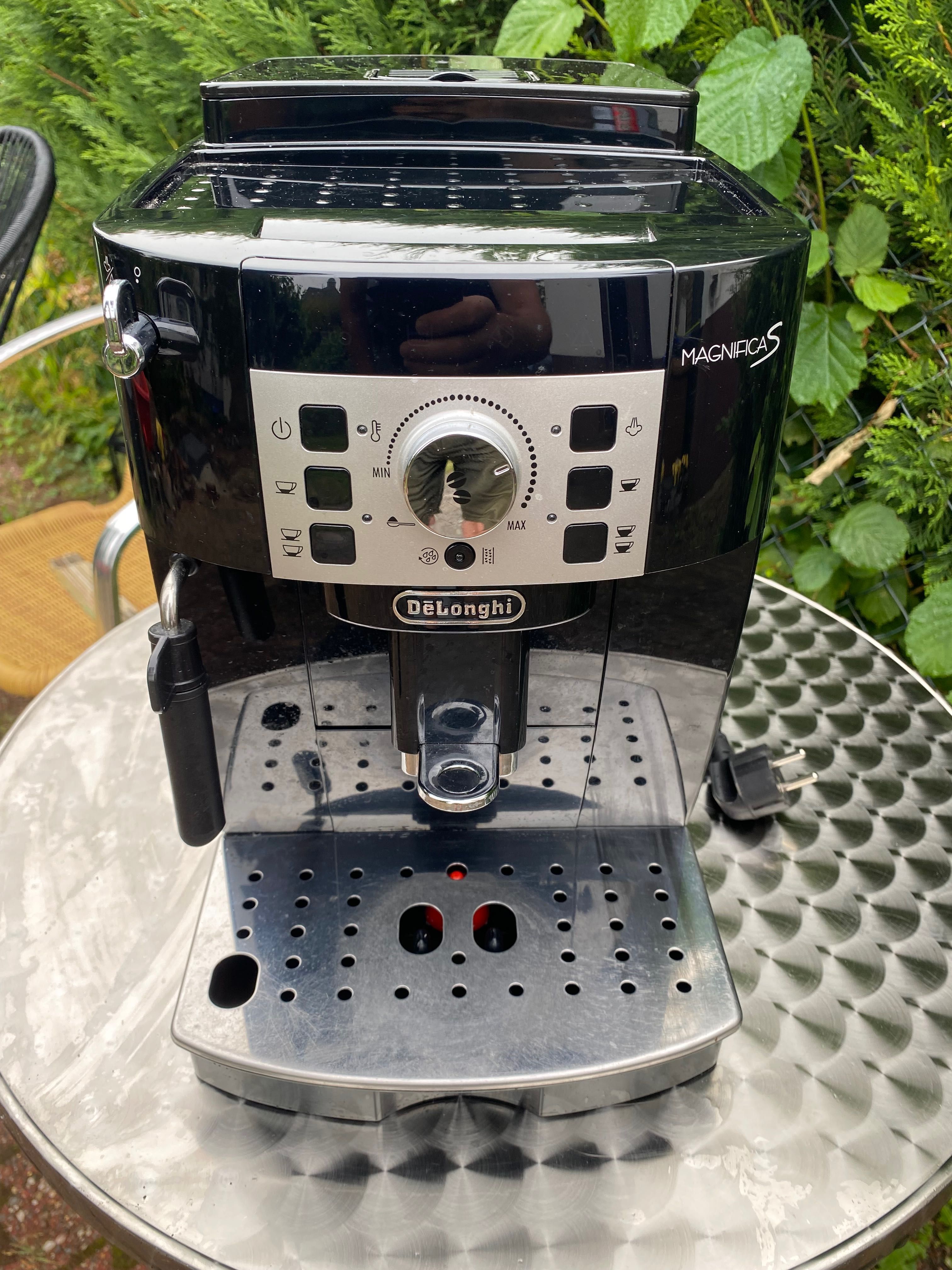 Кавоварка DeLonghi Magnifica S