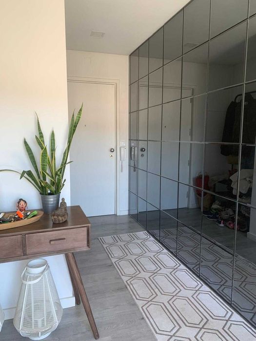 T2 com garagem e varanda corrida em Arcozelo – particular vende