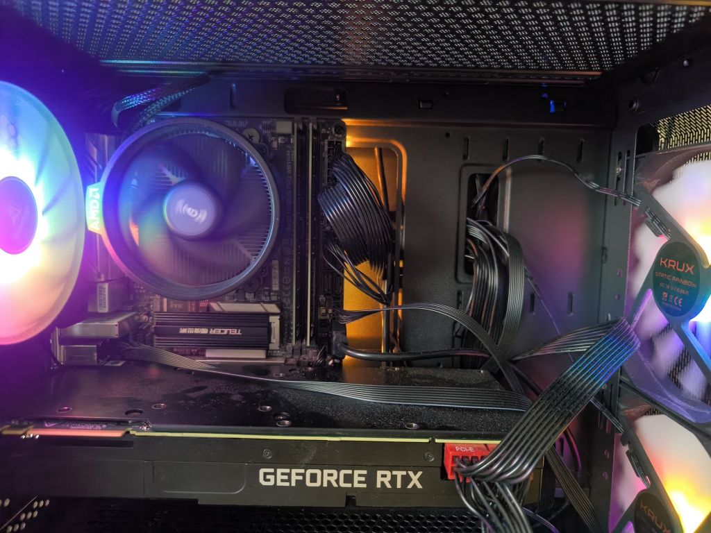 Komputer gamingowy z RTX 2080Ti - 1080p i 1440p