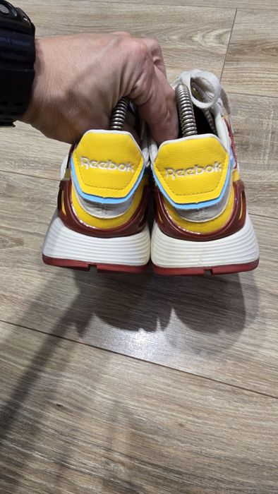 Продам кросівки Reebok CL Legacy AZ