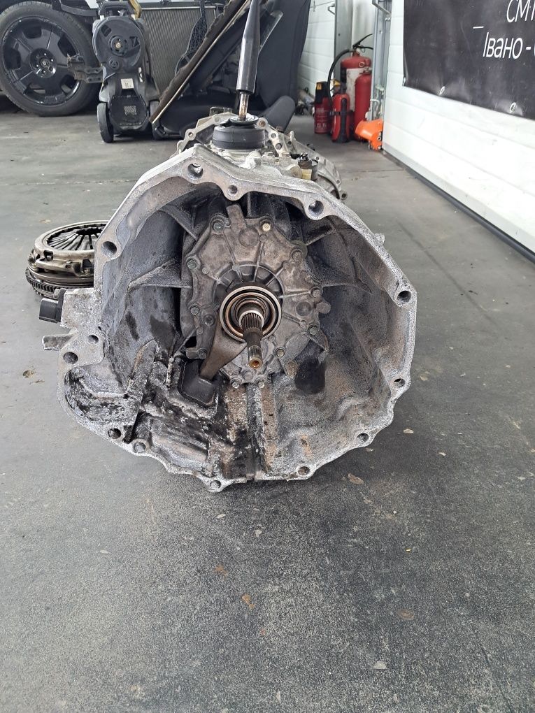 МКПП коробка роздатка Nissan Pathfinder Патфіндер Navara 2.5 dci