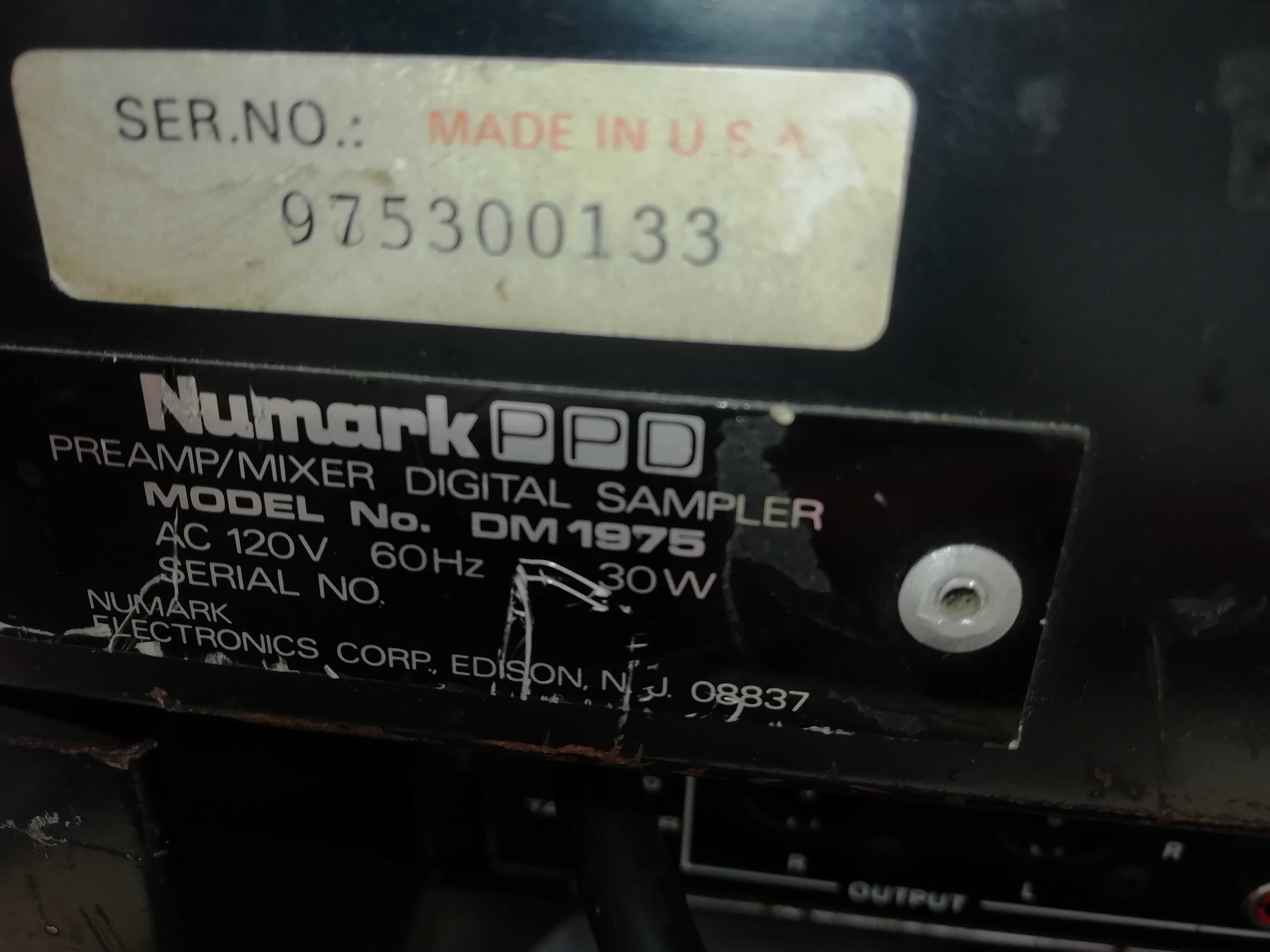 Микшерный пульт Numark DM 1975
