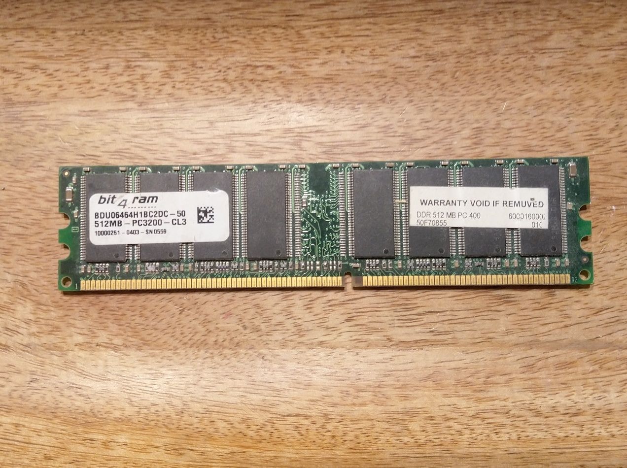 Memória RAM  512MB PC3200 CL3