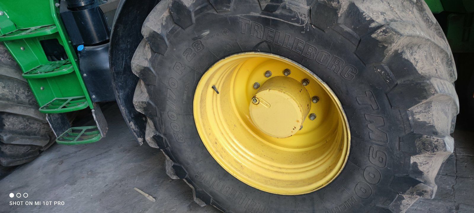 John Deere 6195r