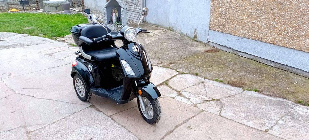 Skuter elektryczny trójkołowy Barton Tres Duo