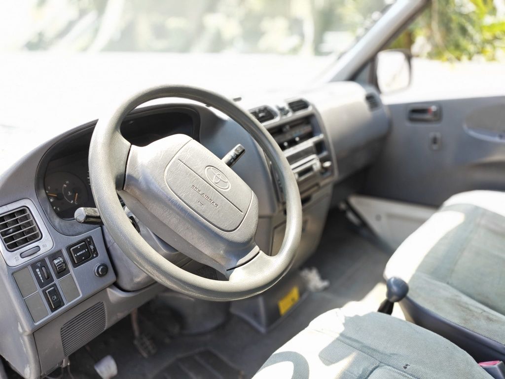 Toyota hiace 9 lugares D/A