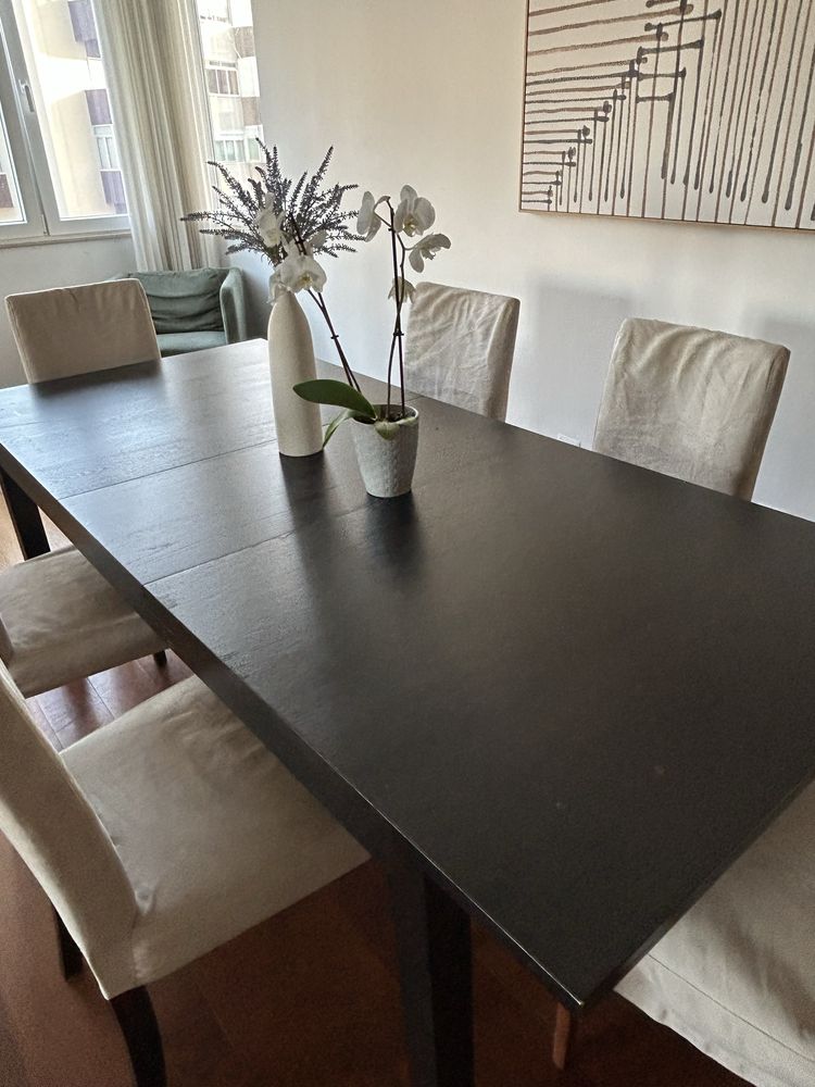 Conjunto Mesa Jantar em Preto - Modelo Bjursta + Cadeiras ( Ikea )