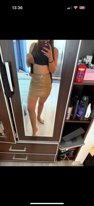 Beżowa spódniczka rozmiar XS Stradivarius