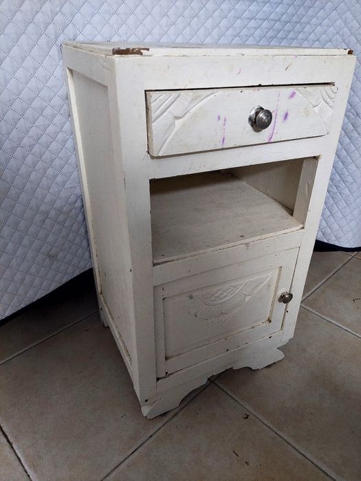 Mesa cabeceira vintage para restauro