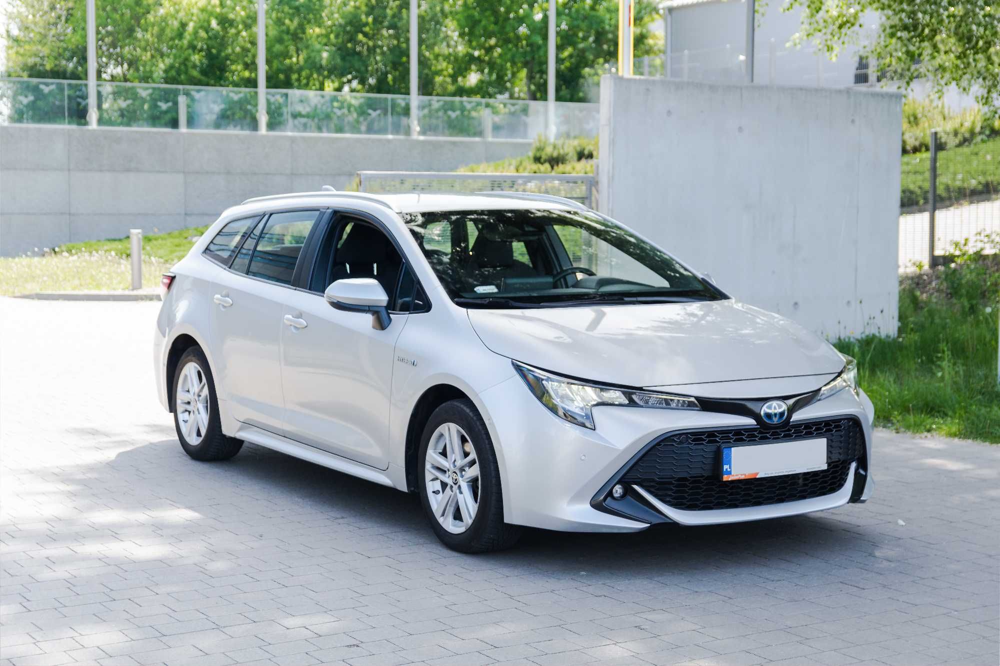 Toyota Corolla 1,8 Hybryda + TECH - FAKTURA VAT - Polecam