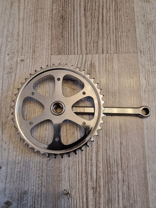 Korby rowerowe mechanizm korbowy do roweru na kwadrat