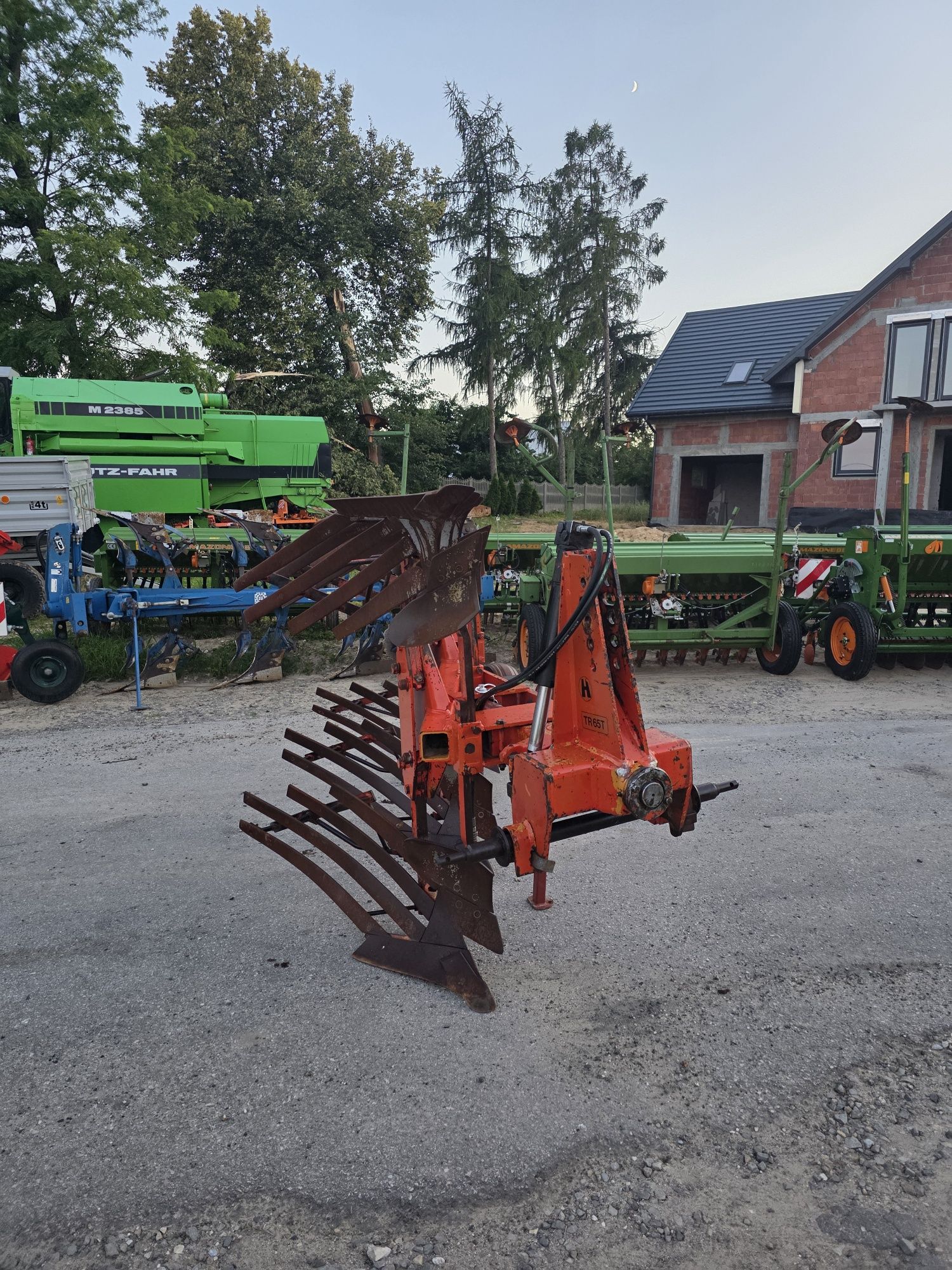 Pług Obrotowy 3 skibowy Kuhn Huard 2+1 Sprowadzony