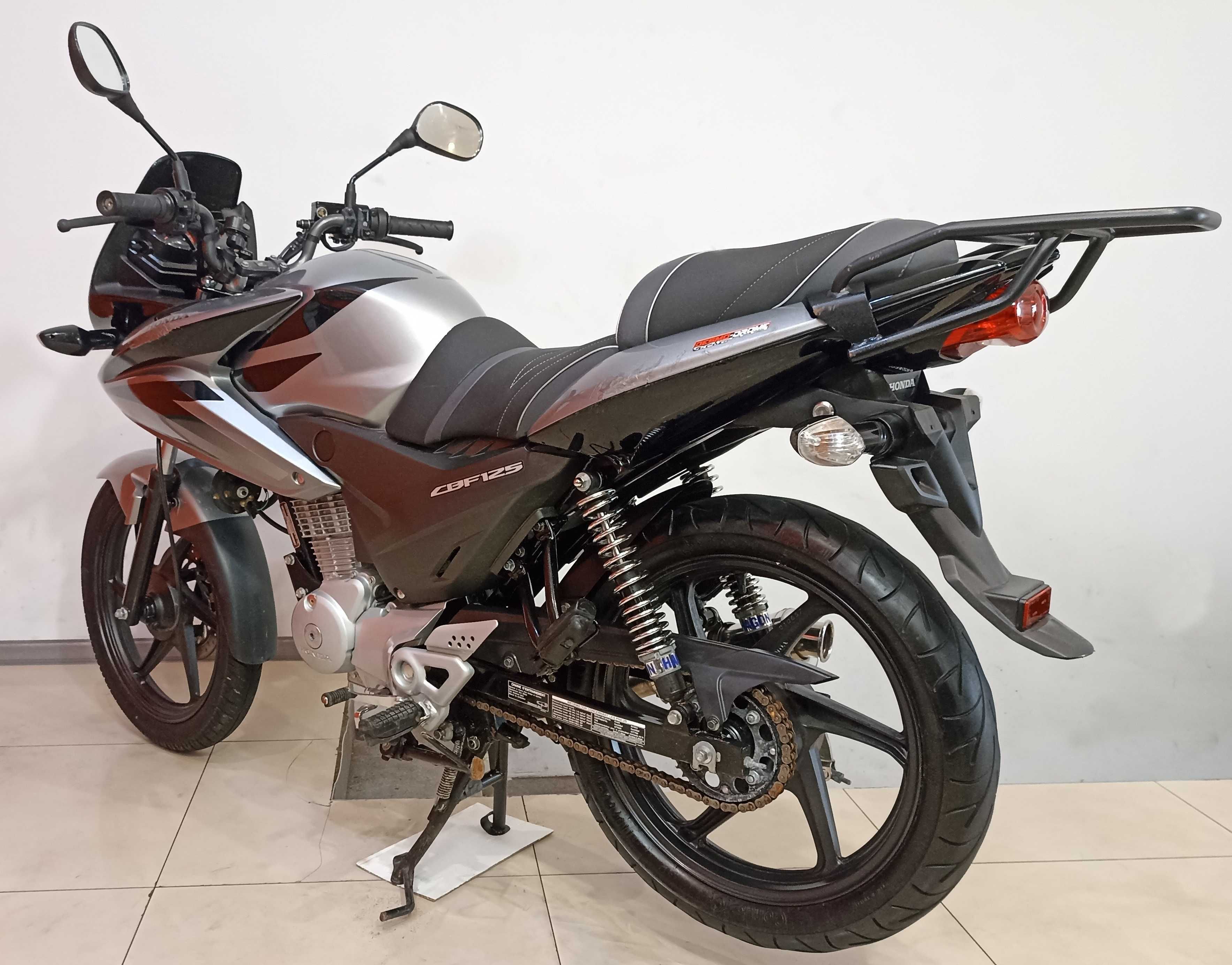 Honda CBF 125cm3 bardzo ładna 2009rok wydech DOMINATOR