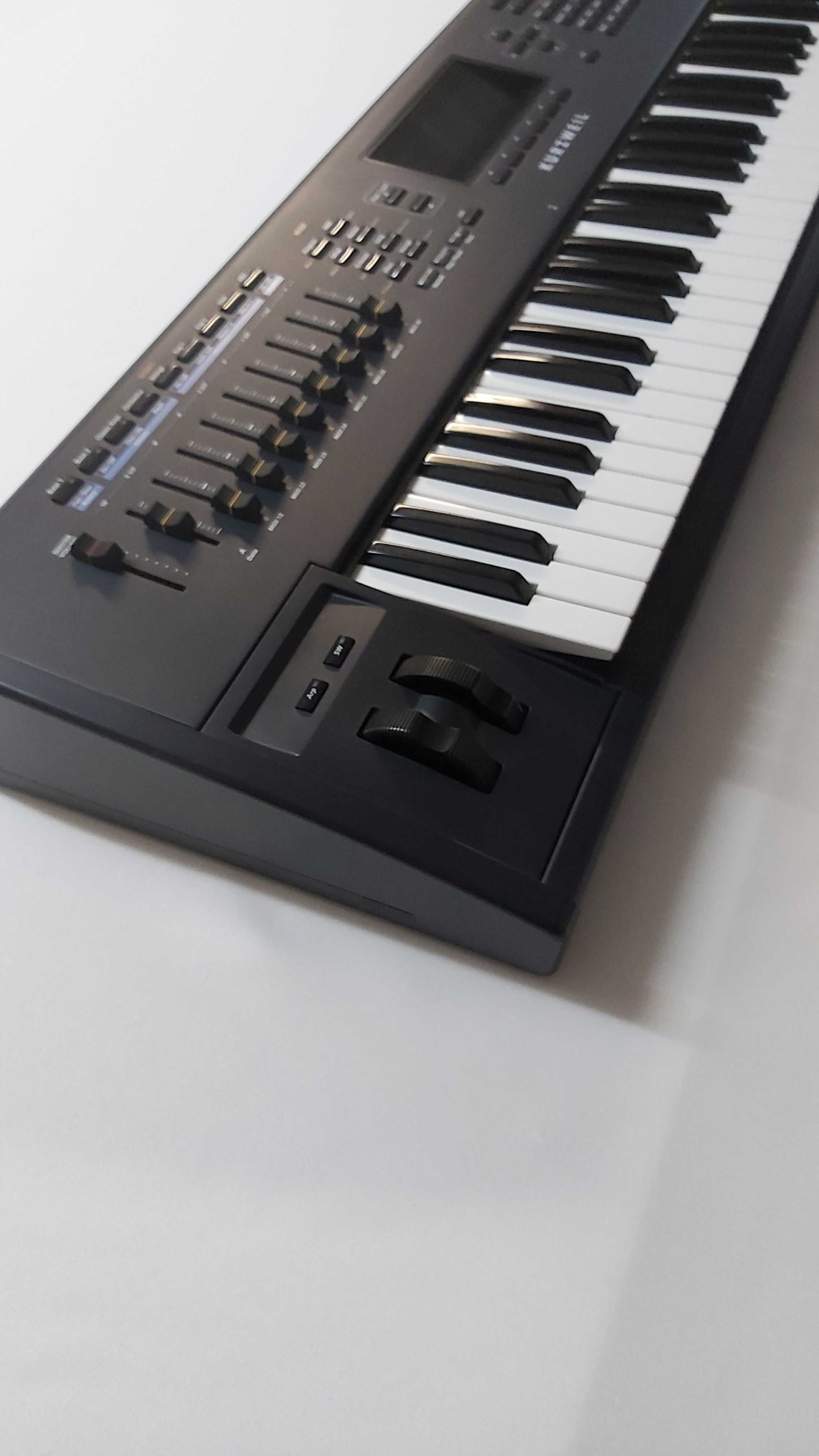 Kurzweil PC361 syntezator/KDFX, polifonia 128 głosów