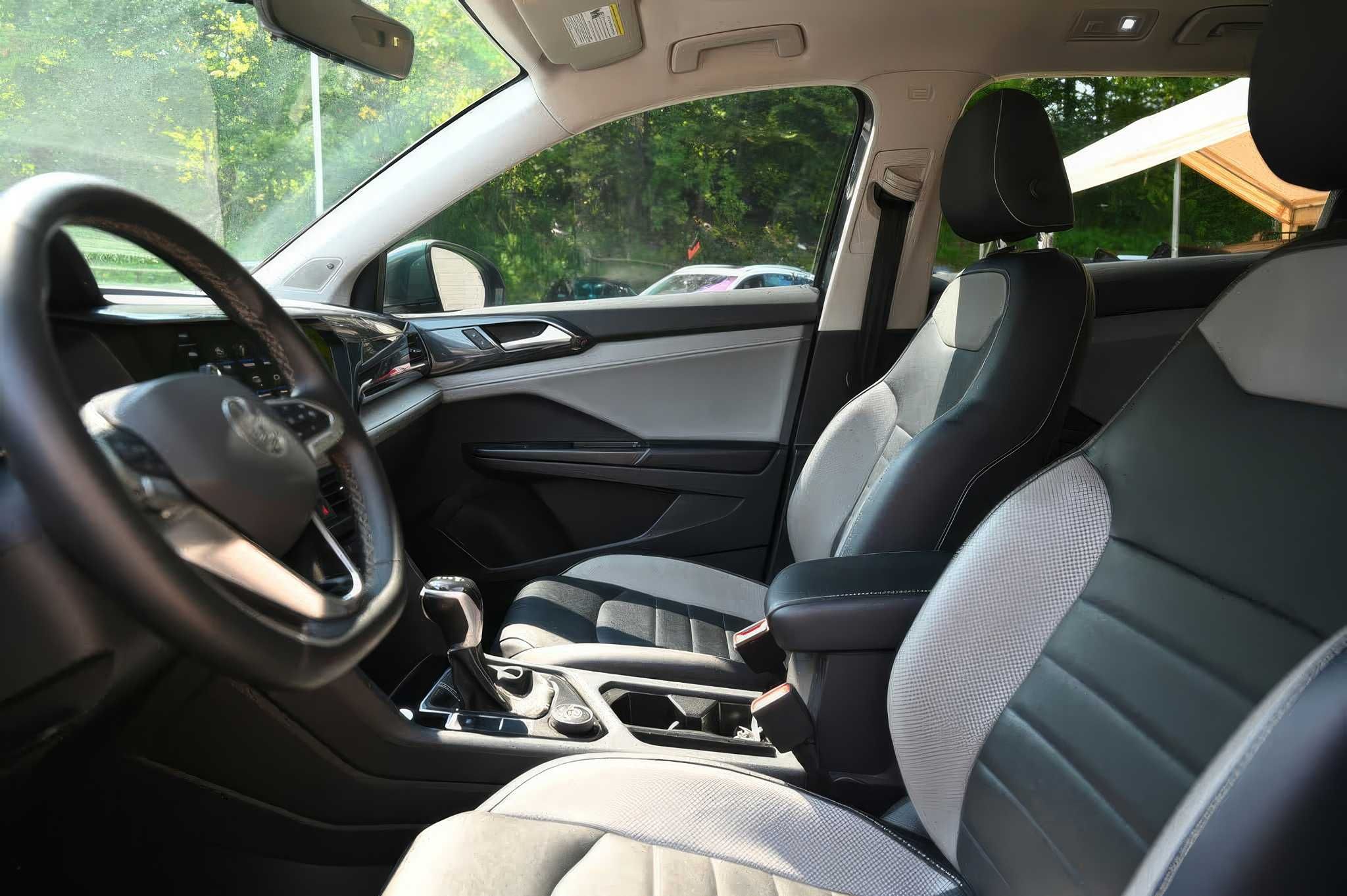 2022 Volkswagen Taos SEL